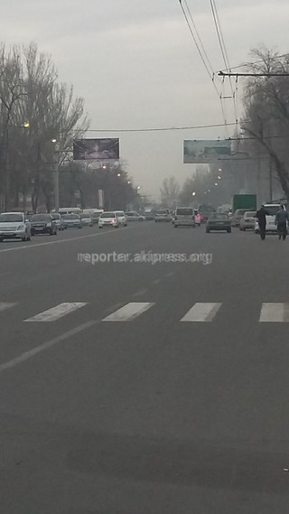 «Бишкексвет» объяснил, почему днем на проспекте Жибек жолу горели фонари ночного освещения
