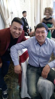 Конкурс двойников: Друзья Алтына Дуйшеева из Бишкека считают, что он похож на артиста Кайрата Примбердиева