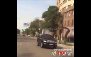 Водитель Lexus ехал по ул.Байтик Баатыра, используя световые и звуковые сигналы, задним ходом <i>(видео)</i>