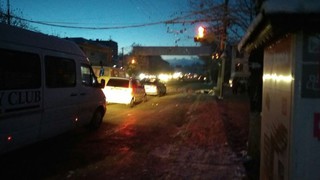 В городе Ош по утрам слишком рано отключают уличное освещение (фото)