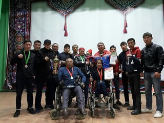 Талас шаарында Кыргыз Республикасынын кол күрөш боюнча чемпионаты өттү