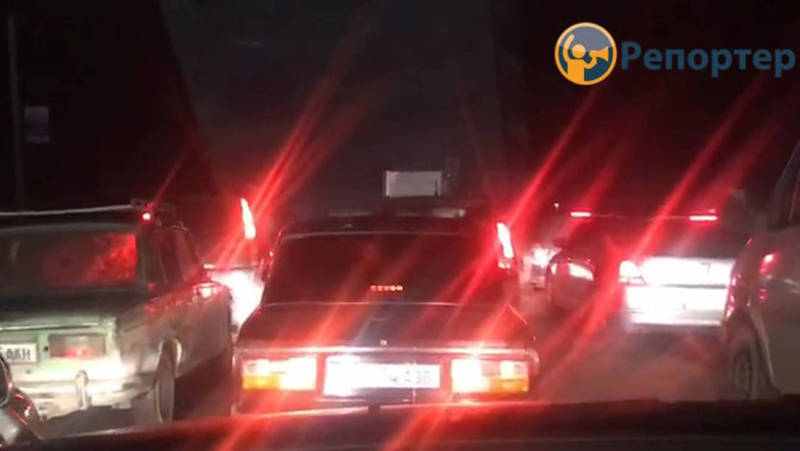 Пробки на автодороге Бишкек—Кара-Балта (видео)