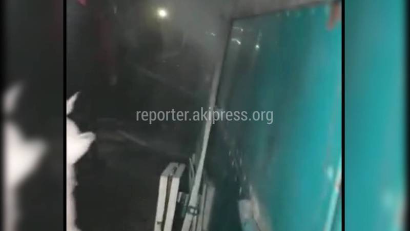 Видео — На рынке Каракола произошел пожар