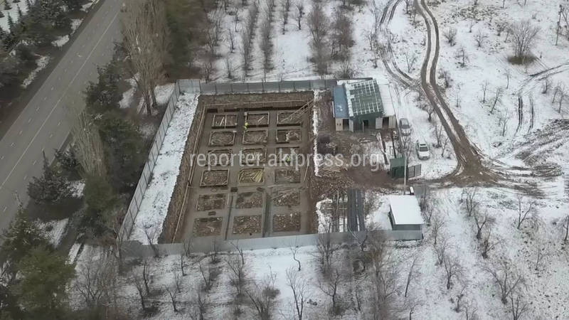 Законно ли собираются построить дом на территории паркового участка на ул.Токомбаева? (видео)