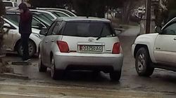 В Бишкеке на Юнусалиева-Карасаева водитель «Тойоты» припарковался на пешеходном переходе (фото)