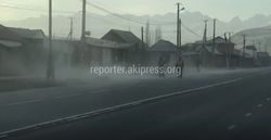 В Арча-Бешике на ул.Шералиева дворники, подметая, сильно пылят, - житель <i>(видео)</i>