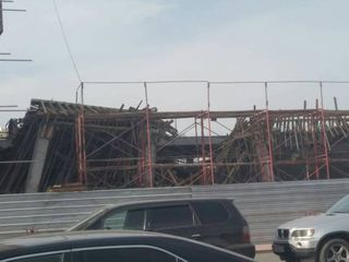 На Южной магистрали в Бишкеке <b>рухнула двухэтажная пристройка</b> к строящемуся дому, - читатель <b><i>(фото)</i></b>