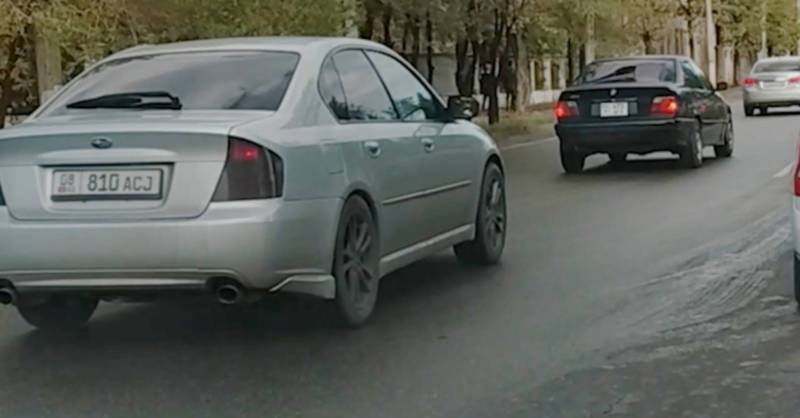 На улице Бакаева водители едут по встречной полосе (видео)
