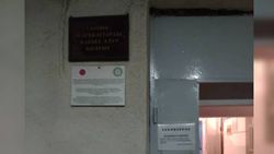В городской детской больнице №3 на территории нет освещения (видео)