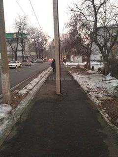 Горожанин просит устранить препятствия на ул.Молодежной (фото)