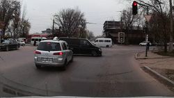 На Ленина-Сельская водитель «Хонды» нарушил несколько ПДД <i>(видео, фото)</i>