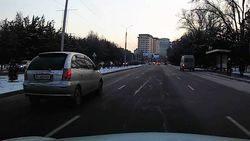 На ул.Токомбаева «Тойота» проехала на красный свет, не пропустив пешеходов <i>(видео, фото)</i>