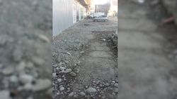 Тротуар на улице Суванбердиева до сих пор не восстановлен, - горожанин