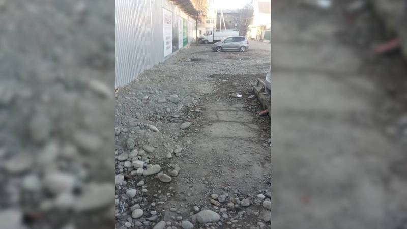 Тротуар на улице Суванбердиева до сих пор не восстановлен, - горожанин