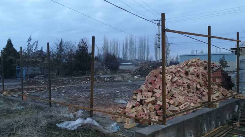«Бишкекводоканал» составил акт о запрете строительства в близком расстоянии от инженерных сетей на Матисакова-Шералиева