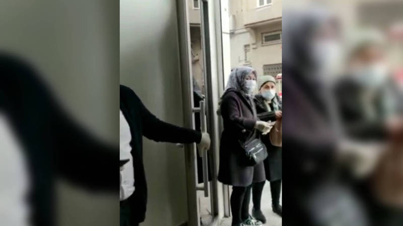 Кыргызстанец жалуется на работу сотрудников консульства в Стамбуле. Видео