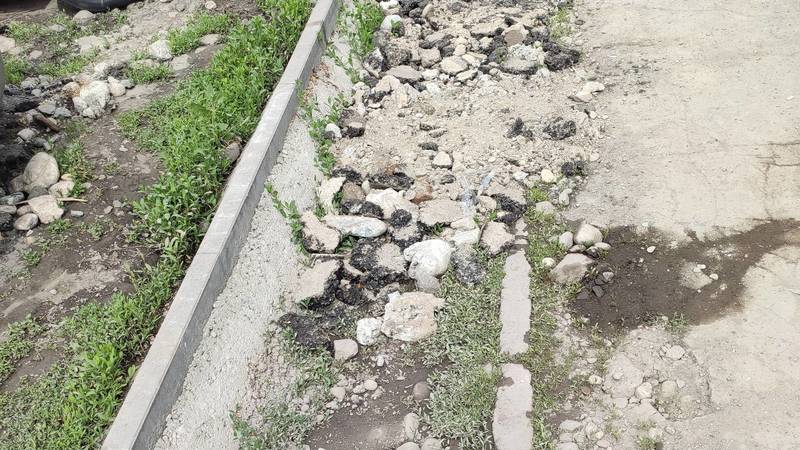При реконструкции тротуаров на Дэн Сяопина ликвидировали арычную систему, - горожанин. Фото