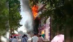 В Оше сгорело кафе «Ак-Шумкар». <b>Видео</b> очевидцев