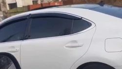 В Бишкеке замечен полностью тонированный Lexus ES 300. Фото и видео
