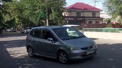 На Жукеева-Пудовкина машины едут против шерсти по односторонней дороге. Видео