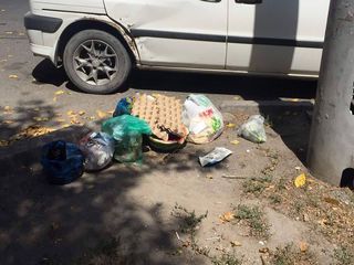 На участке улицы Киевской оставили мусор (фото)