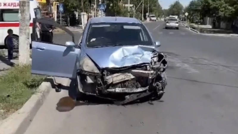 Очередная авария на Орозбекова-Щербакова. Видео с места ДТП