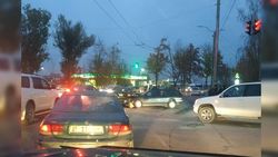 В Бишкеке по улице Анкара произошло ДТП
