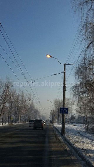 «Бишкексвет» рассказал, почему днем были включены фонари ночного освещения по улице Анкара
