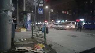 Читатель просит обратить внимание на санитарное состояние района пересечения улиц Абдрахманова-Киевской (фото)