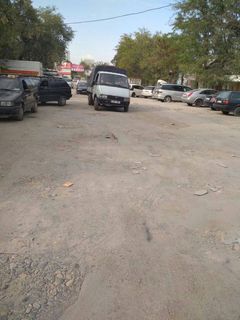 Бишкекчане жалуются на состояние дороги по ул.Матросова (фото)