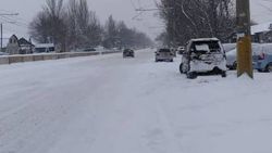 На Жибек Жолу-Кантемировская не почищена дорога от снега, - житель столицы
