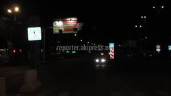 На Жибек Жолу - Курманжан Датка из-за знака пешехода не видно светофора, - бишкекчанин (фото)