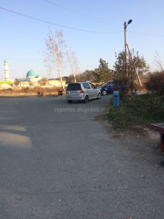 Разрешается ли заезд автомашин на территорию ботсада им.Гареева в Бишкеке? - читатель