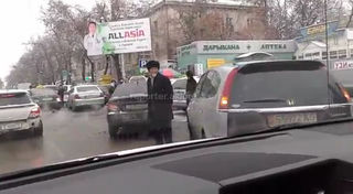 На ул.Московской пешеходы переходят улицу в неположенном месте, - читатель <i>(видео)</i>