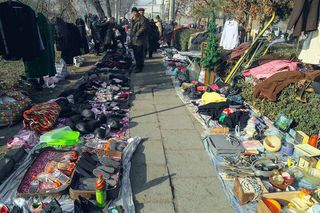Фото — Барахолка на Ошском рынке