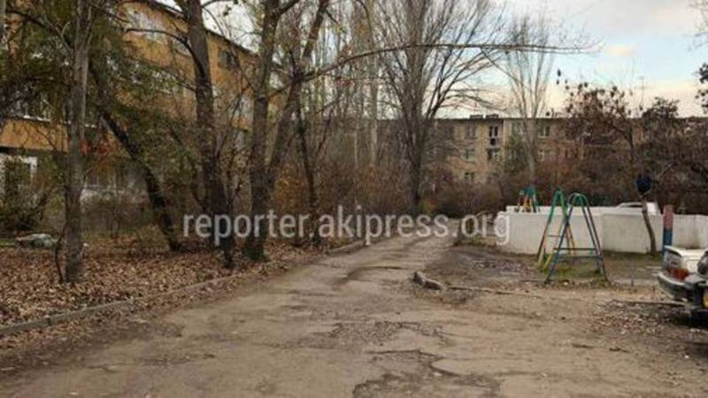 Мэрия: По поводу ремонта дорог жителям 8 мкр нужно обратиться с заявлением в Октябрьский район