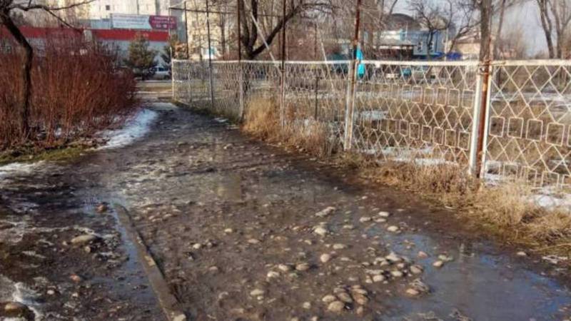 Мэрия ответила на сообщение о состоянии тротуара на Токомбаева–Жукеева-Пудовкина