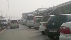 Улицу Чехова в Жалал-Абаде превратили в парковочную площадку, - горожанин <i>(видео)</i>