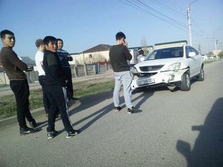 На участке ул.Ахунбаева в Кок-Жаре произошло ДТП (фото)