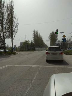 Некоторые водители в Бишкеке просят временно разрешить поворот налево с проспекта Айтматова на ул.Масалиева