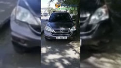 В Кара-Балте водитель «Хонды» припарковался на тротуаре. Видео