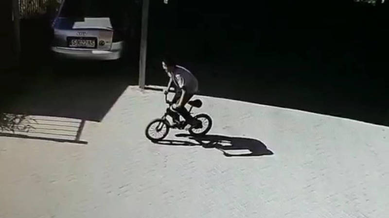 Горожанка сообщает о краже велосипеда в Джале. Видео