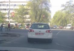 В Бишкеке произошел странный инцидент с автомашиной с дипломатическими номерами <b>(фото)</b>