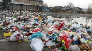 Свердловский район утопает в мусоре, кто понесет за это ответственность? - горожанин <b>(фото)</b>