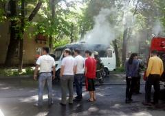 В Бишкеке загорелась маршрутка <b>(фото)</b>