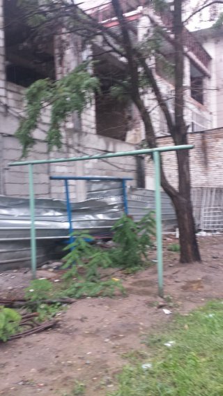 Застройщики, несмотря на ряд грубейших нарушений, уже подняли 4 этажа здания по ул.Турусбекова, - читатель <b>(фото)</b>