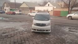 Горожанин припарковал свою «Тойоту» на тротуаре на Ахунбаева