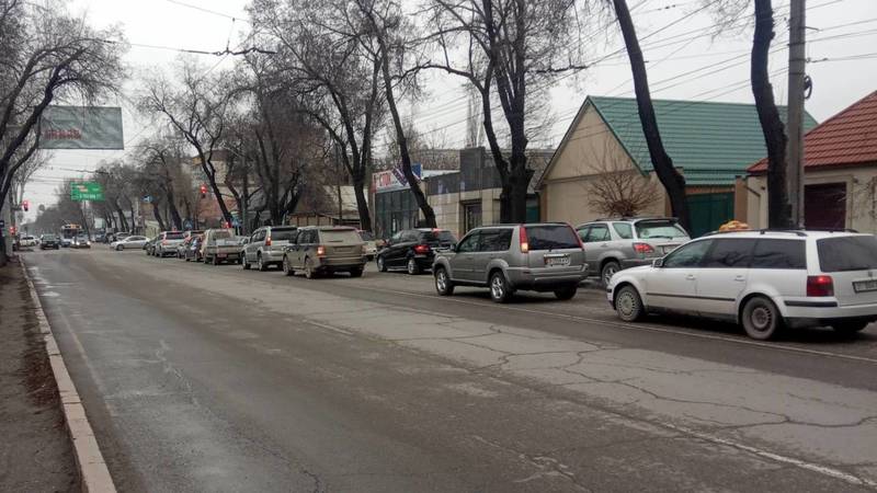 Горожанин просит поставить дополнительный светофор на ул.Горького