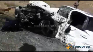 Видео — 10 человек госпитализированы после ДТП близ Нарына