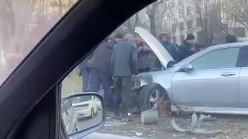 «Аккорд» вылетел с дороги на Алматинке. Видео с места аварии